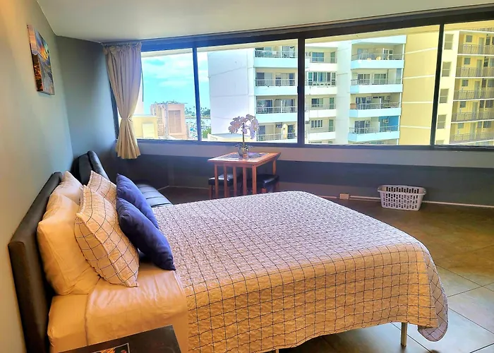 Waikiki Studio Steps To Beach-Mall Free Parking-Wifi