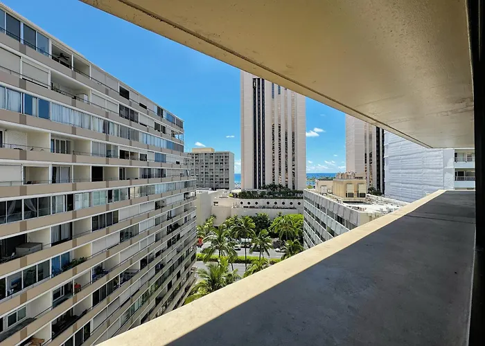Waikiki Studio Steps To Beach-Mall Free Parking-Wifi