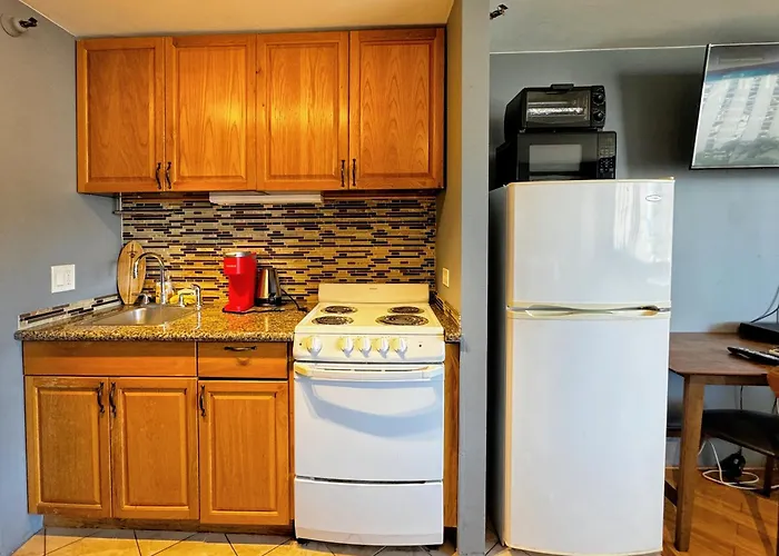 Waikiki Studio Steps To Beach-Mall Free Parking-Wifi